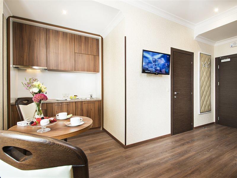 บอง อพาร์ท โฮเทล Hotel เคียฟ ภายนอก รูปภาพ