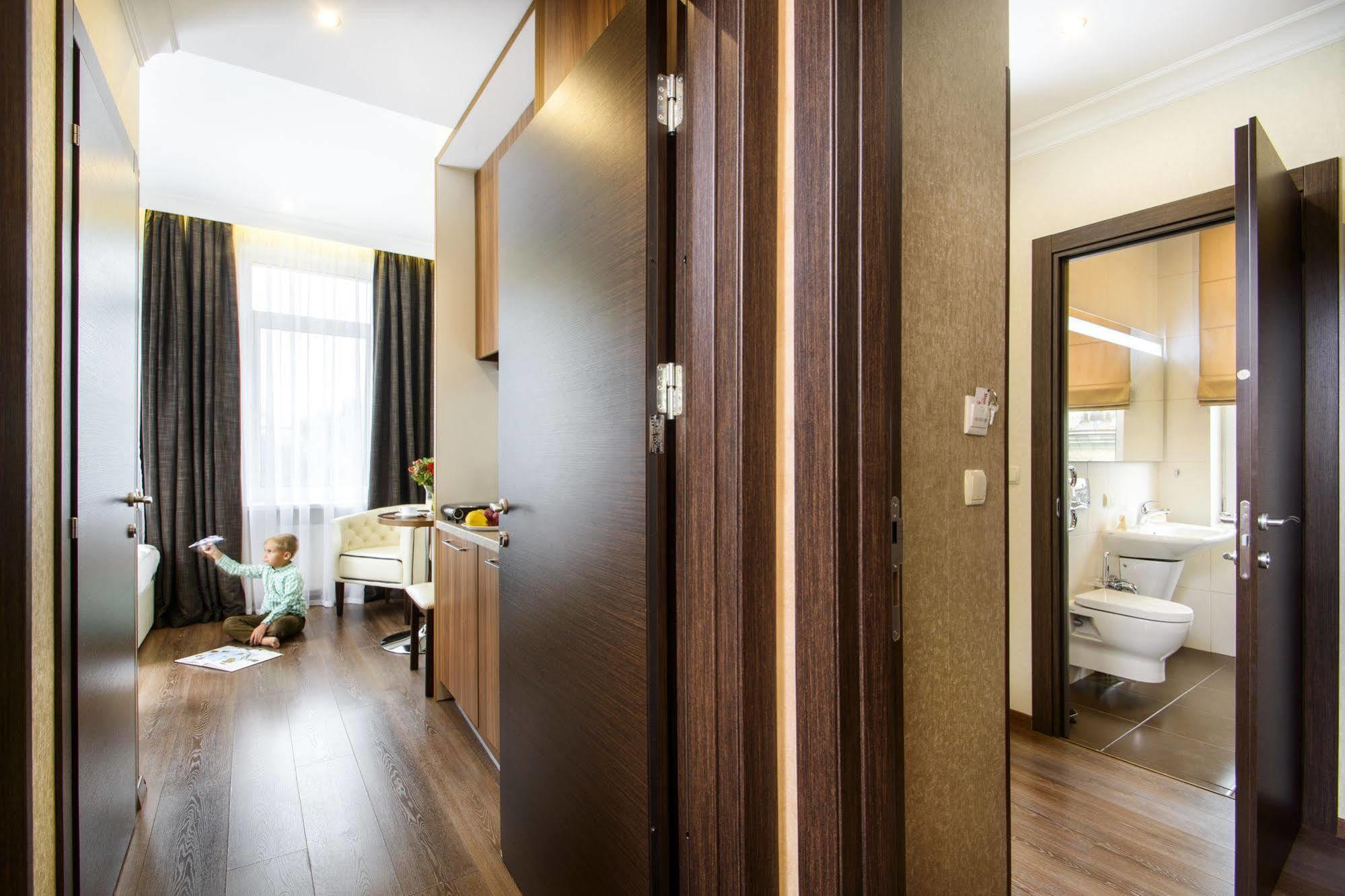 บอง อพาร์ท โฮเทล Hotel เคียฟ ภายนอก รูปภาพ