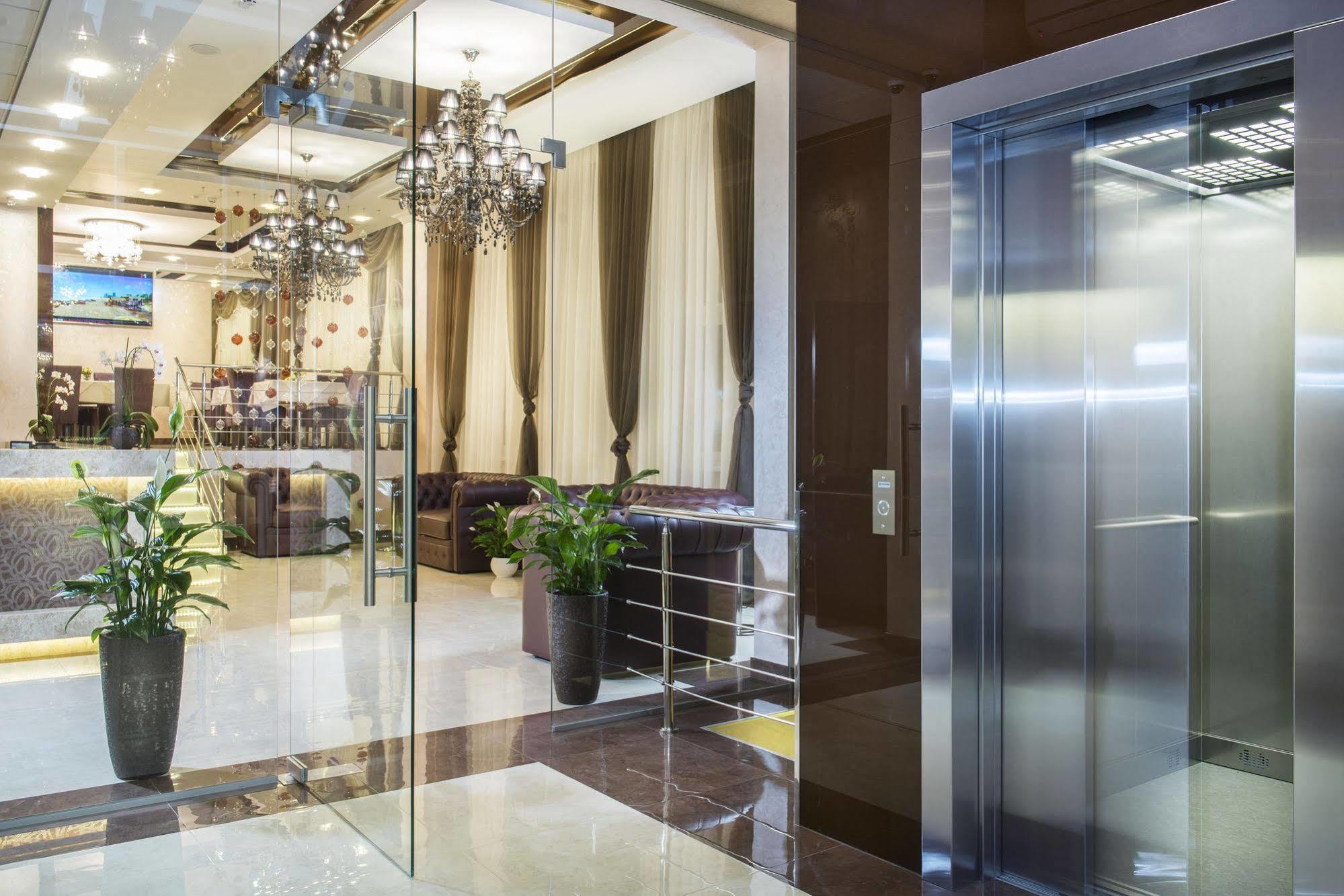 บอง อพาร์ท โฮเทล Hotel เคียฟ ภายนอก รูปภาพ